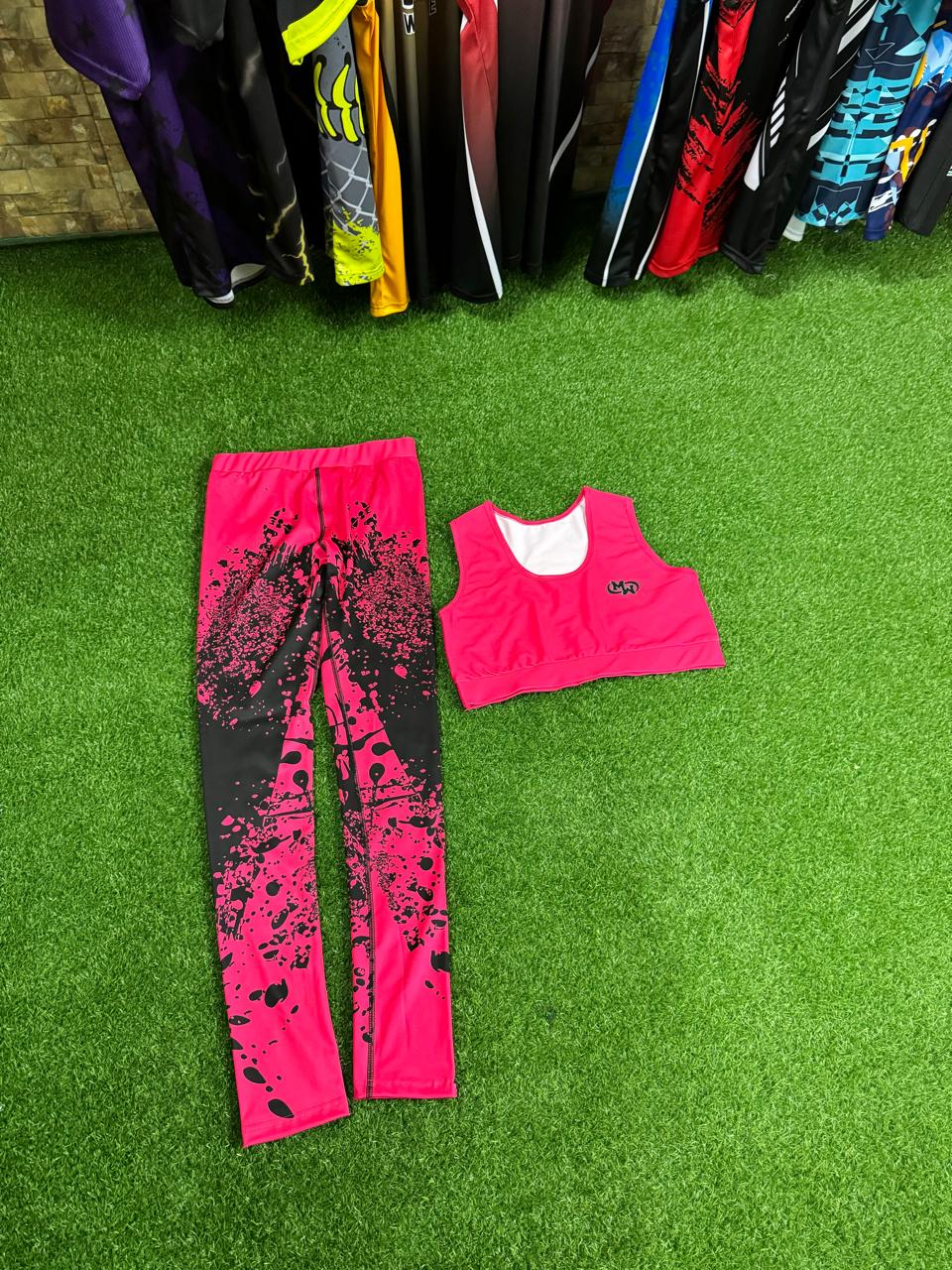 Women's Pink & Black Splatter Print Activewear Set | High-Waisted Leggings & Sports Bra Gym Outfit - Image 2